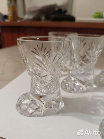 Хрустальные рюмки сапожки