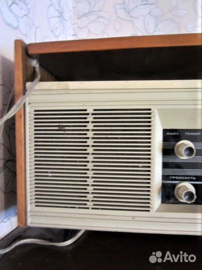 Радиола сетевая ламповая Рекорд-68-2