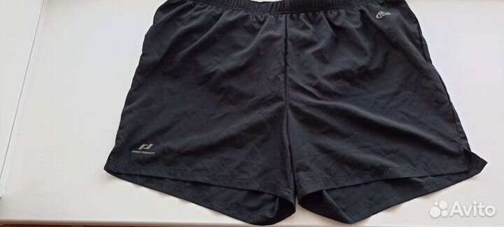 Спортивные шорты
