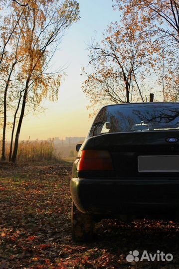 Ford Escort 1.6 МТ, 1997, 40 000 км