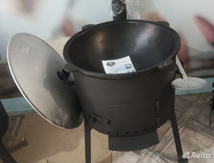Печь — Очаг с дымоходом и дверцей 22 литра