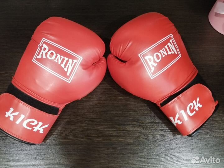 Боксерские перчатки