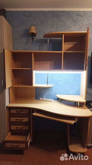 Компьютерный стол для школьника бу