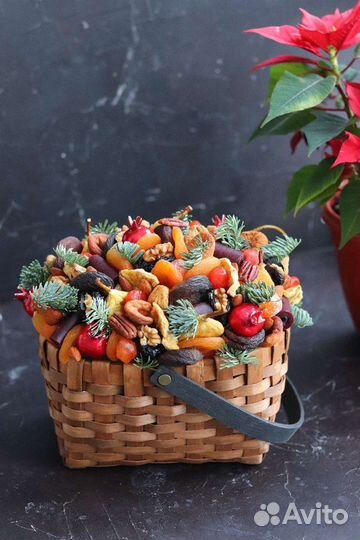 Букеты из сухофруктов и орехов