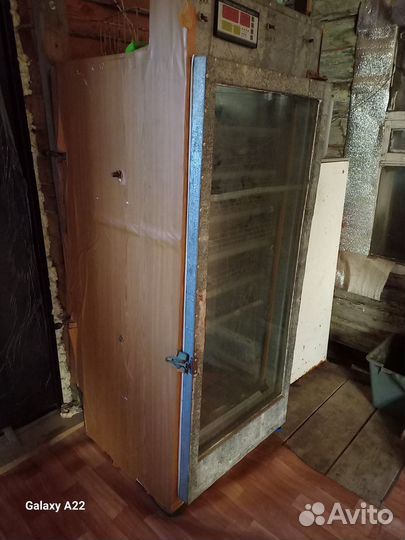 Инкубатор для яиц автоматический