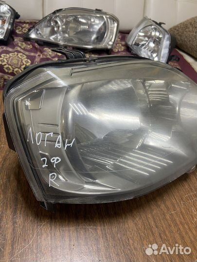 Фара правая Renault Logan 1 рестайлинг 10-15г