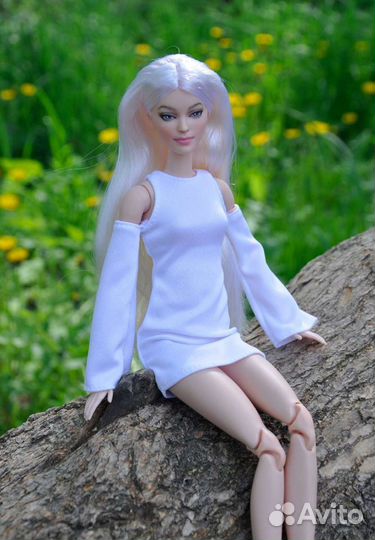 Ооак (Барби) Кукла Barbie из серии Looks Блондинка