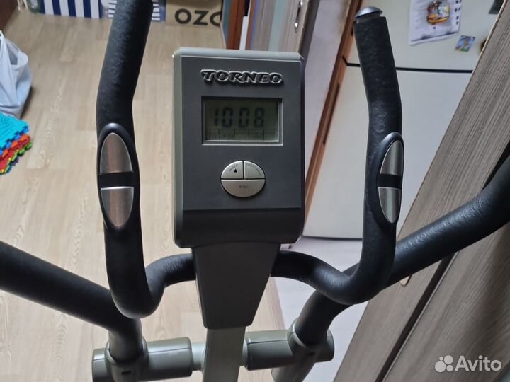Эллиптический тренажер torneo
