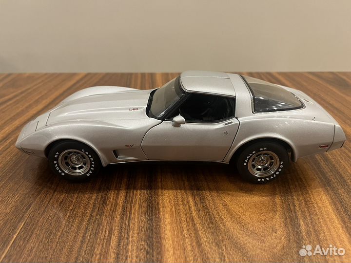 AutoArt 1/18 Chevrolet Corvette 1978