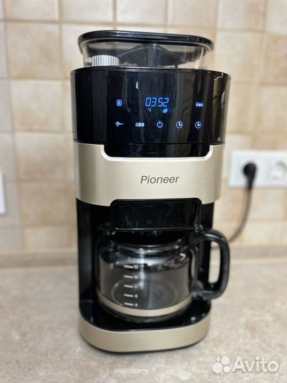 Кофемашина капельная Pioneer с кофемолкой