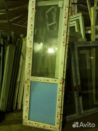 Окна пластиковые б у,двери балконные