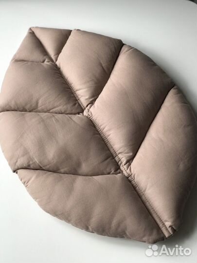 Подушка листик