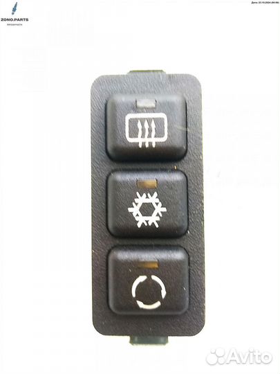 Кнопка обогрева заднего стекла 61318360453 на BMW 3 E36 (1991-2000)