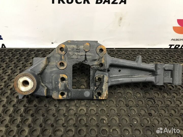 Кронштейн торсиона кабины правый Daf XF106