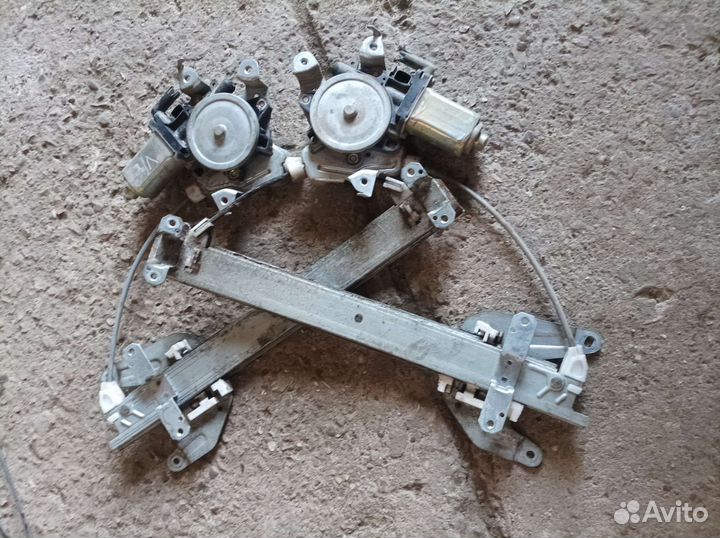 Стеклоподъёмник задний nissan maxima a33