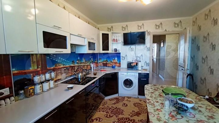 3-к. квартира, 76 м², 10/10 эт.