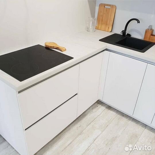 Угловая кухня из мдф на заказ под ключ Первмайский