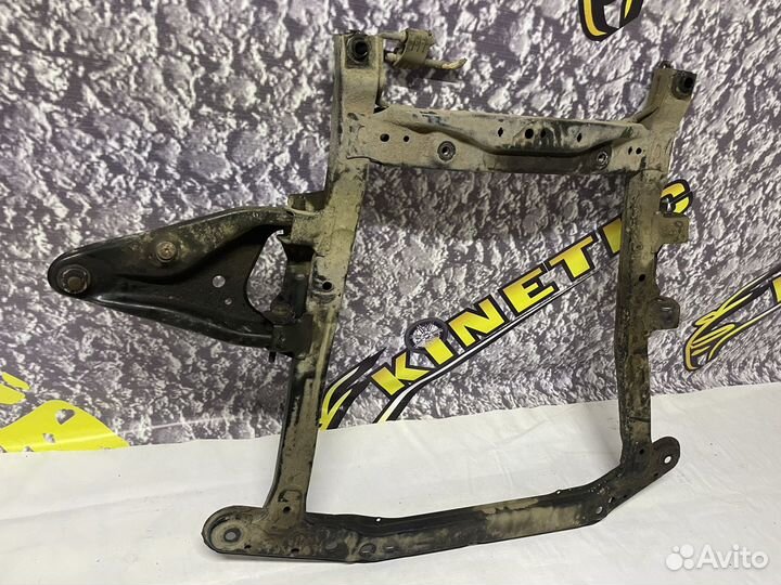 Подрамник двигателя Лада Ларгус Логан Сандеро