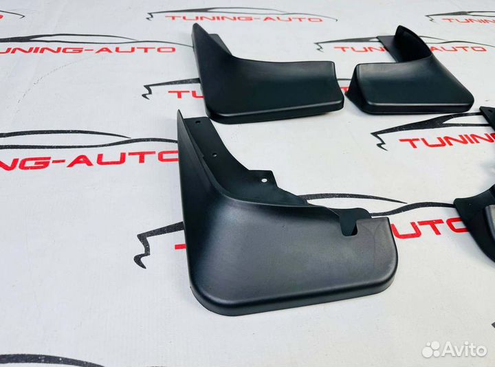 Брызговики Lexus LX 570 200