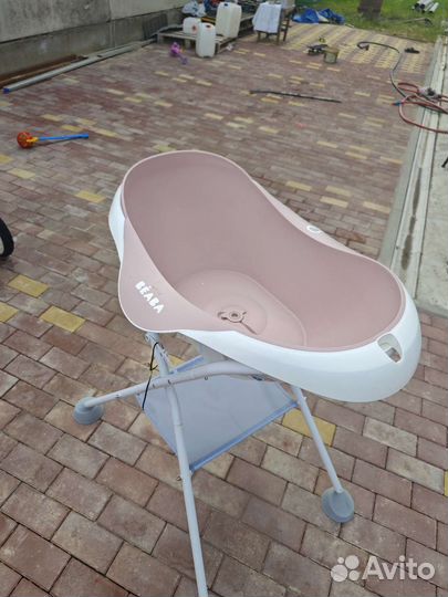 Детская ванночка для купания с подставкой
