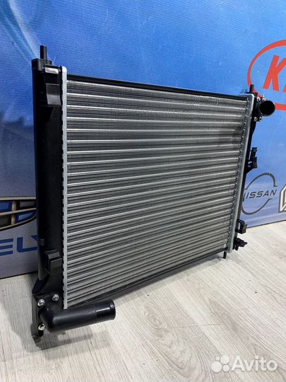 Радиатор охлаждения двигателя основной Nissan tiid