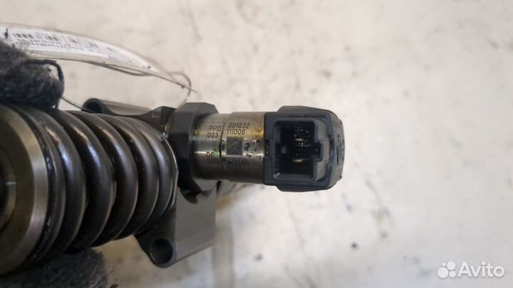 Форсунка топливная Volkswagen Passat 6