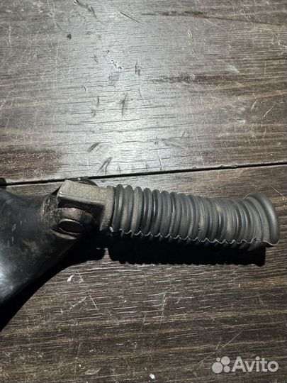 Кронштейн правой подножки Harley-Davidson XL883