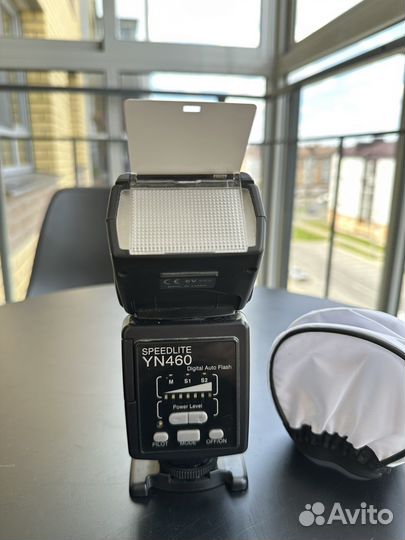 Вспышка Speedlite YN460