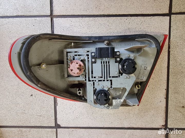 Задний фонарь mercedes-benz W210