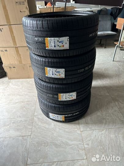 Pirelli P Zero PZ4 315/30 R23 и 275/35 R23