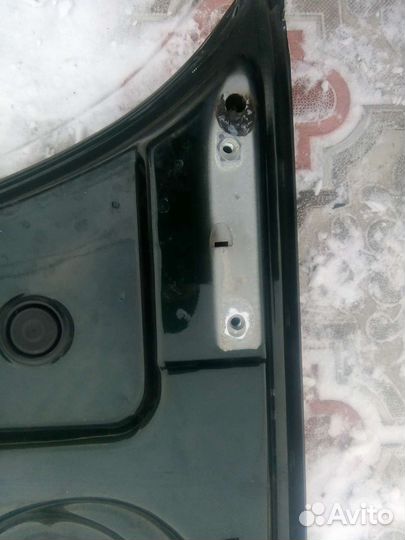 Капот на Ауди а6 с4