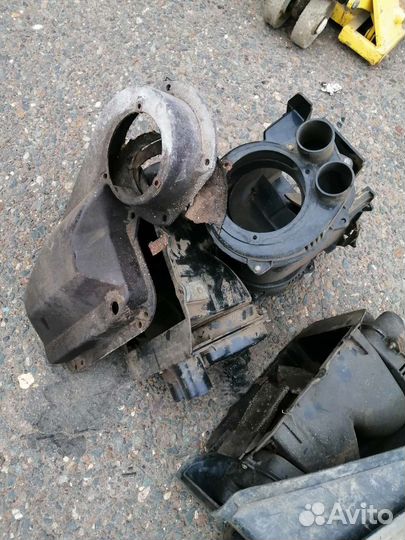 На газ крышка акб