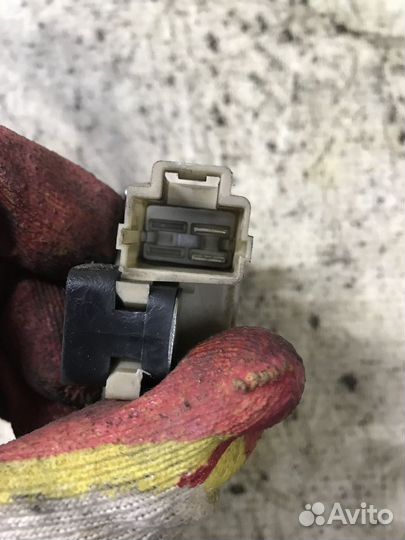 Активатор замка багажника Nissan Pathfinder