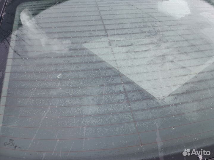 Заднее стекло Audi a6 c6 седан