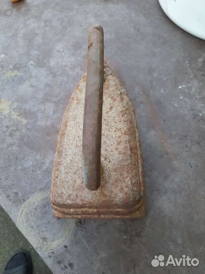 Утюг чугунный старинный