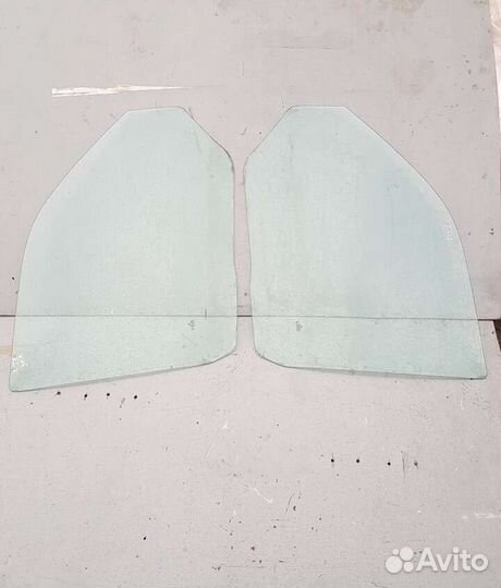 Переднее стекло Volkswagen transporter T5