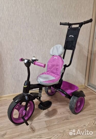 Детский велосипед с ручкой