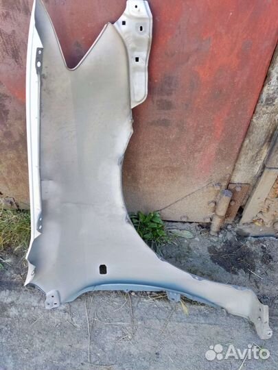 Toyota corolla 120 крыло рестаил левое