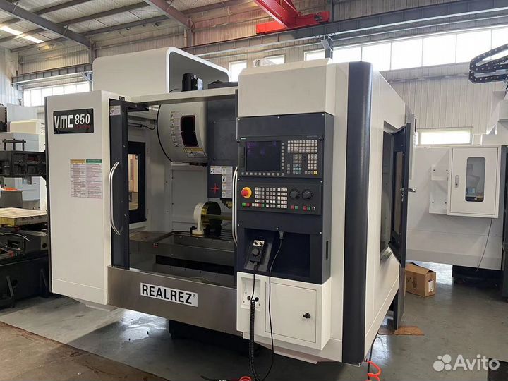 Фрезерный обрабатывающий центр с чпу с осью