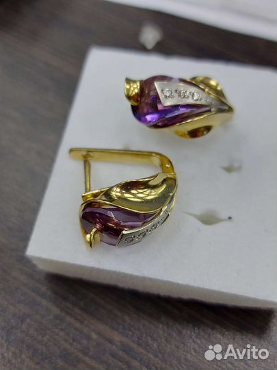 Золотые серьги с брил