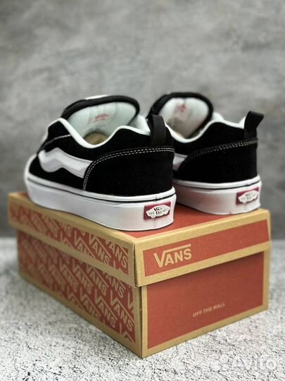 Дутыши Vans Knu Skool Black White