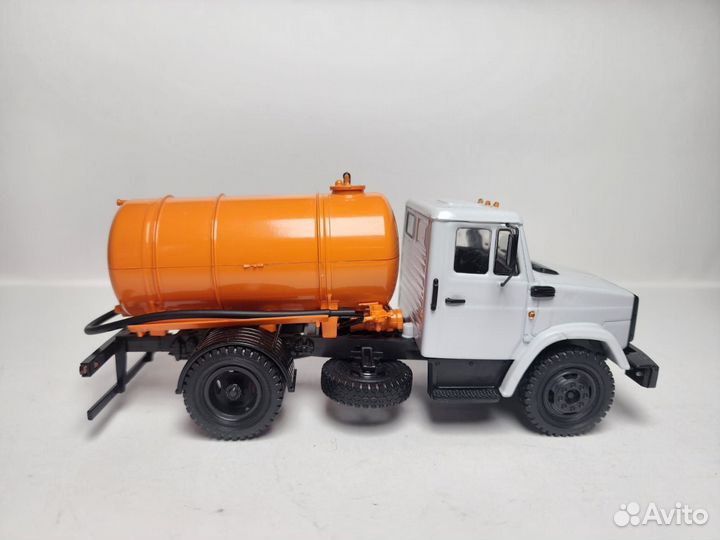 ЗИЛ -4331 ко-520 Автоистория 1:43
