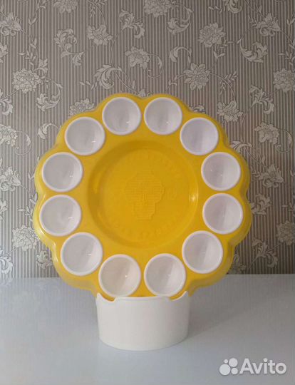 Пасхальная подставка для кулича и яиц