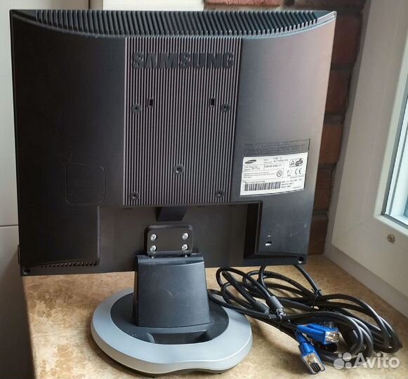 Монитор Samsung SyncMaster 710N 17” 1280х1024