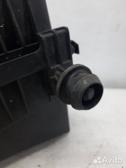 Корпус воздушного фильтра Opel Corsa хэтчбэк 3 дв