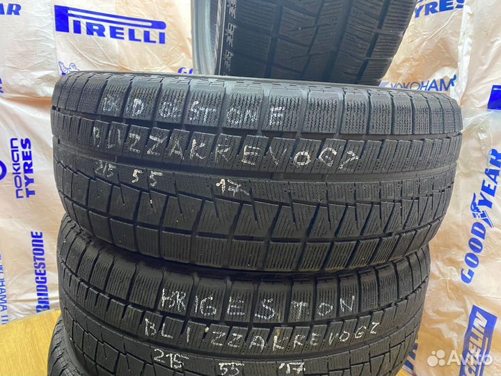 Bridgestone Blizzak Revo GZ 215/55 R17 94S