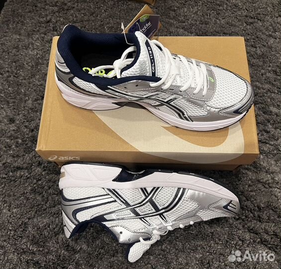 Кроссовки Asics