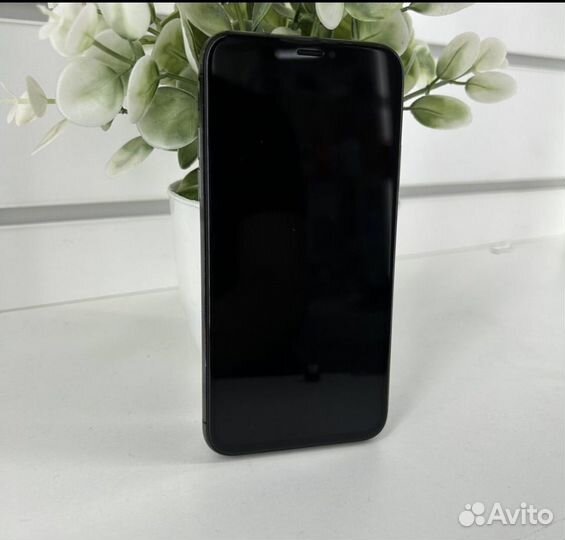 Продам iPhone 10