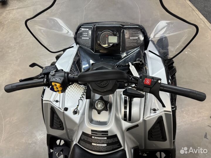 Снегоход frontier RM 1000