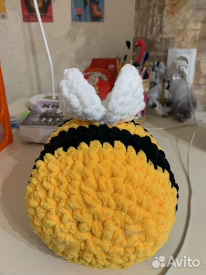 Пчелка из плюшевой пряжи